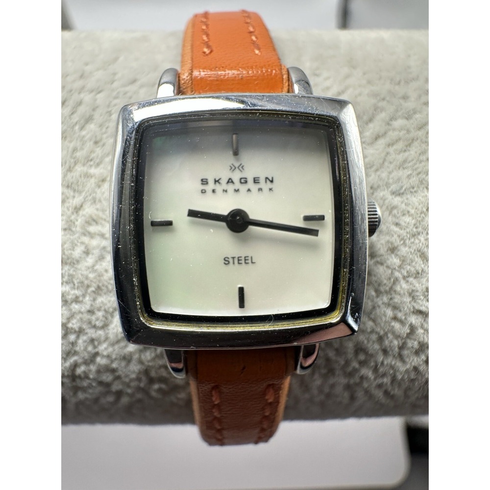 Skagen 245SSLO Ladies Watch 19MM 7" New Battery Slim Orange Leather Band T13